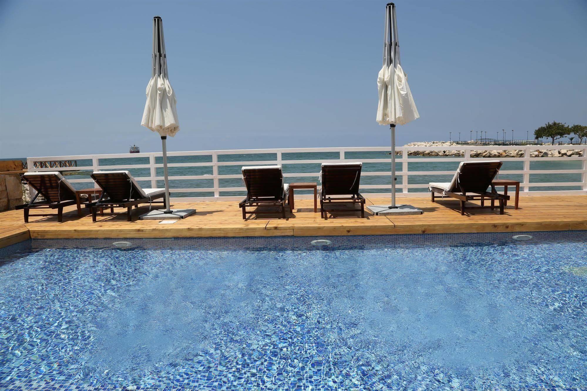 Veer Luxury Boutique Hotel & Beach Club Jounieh Exterior foto