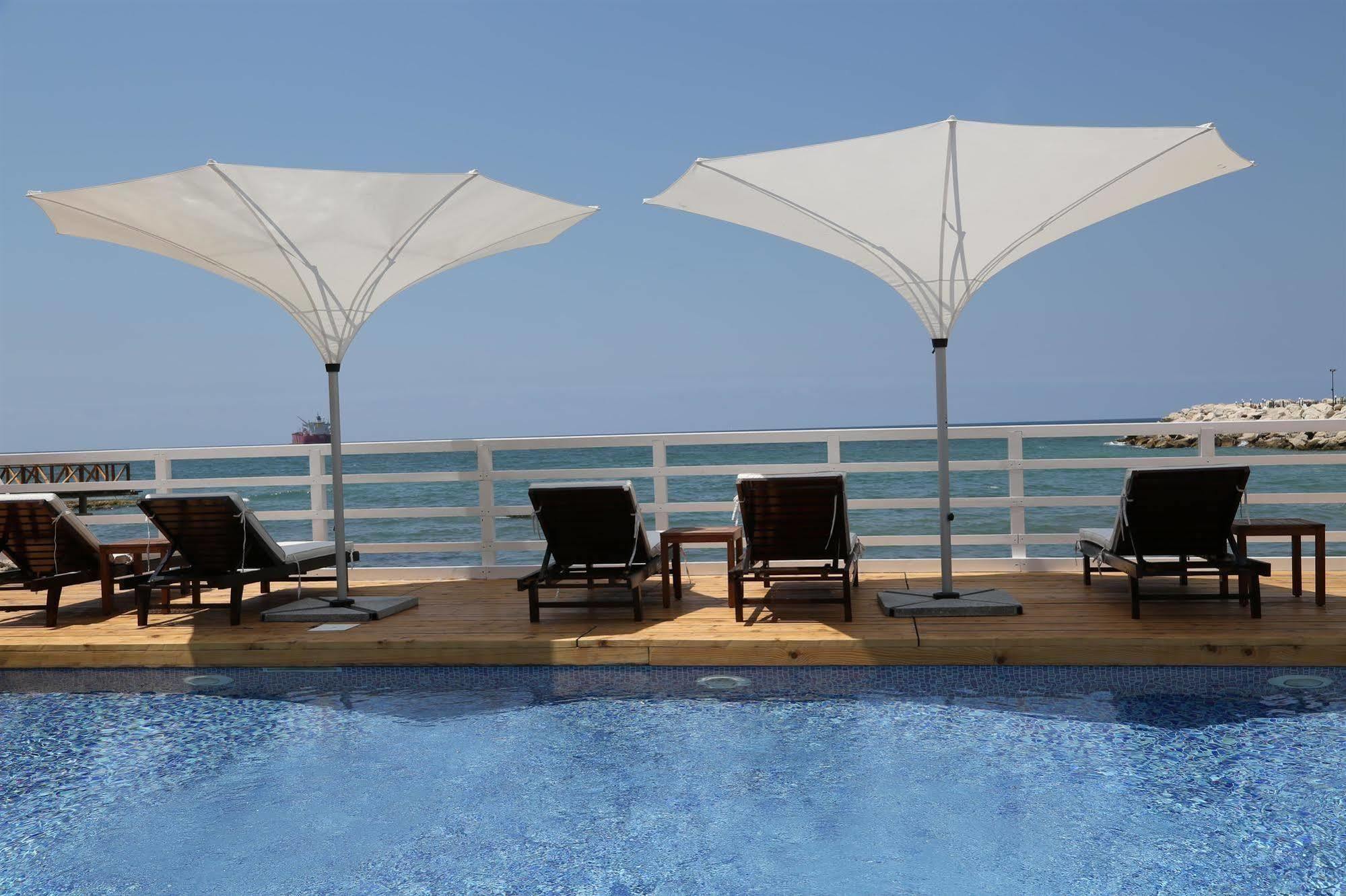 Veer Luxury Boutique Hotel & Beach Club Jounieh Exterior foto
